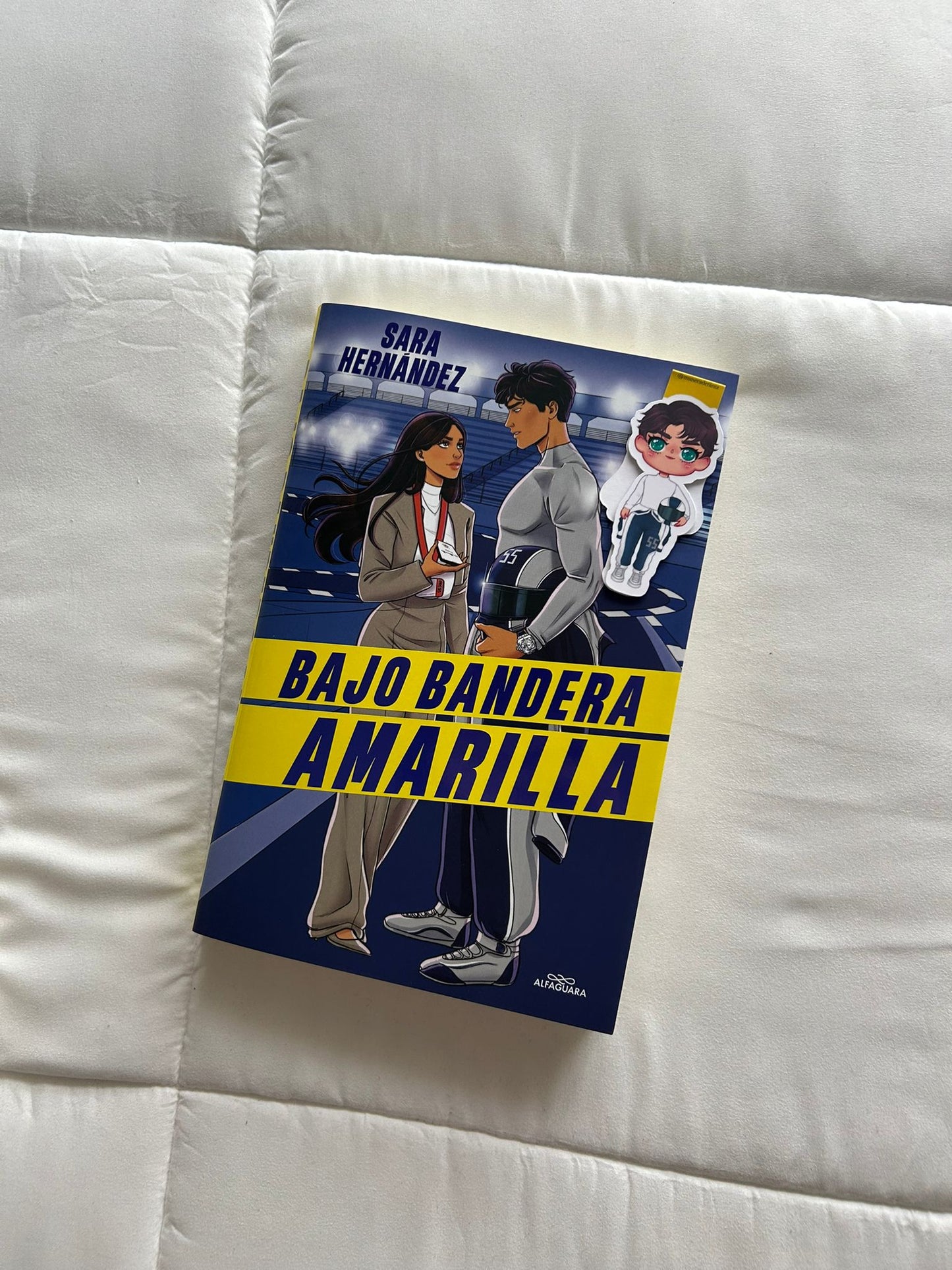 Marcapáginas magnético Bajo bandera amarilla