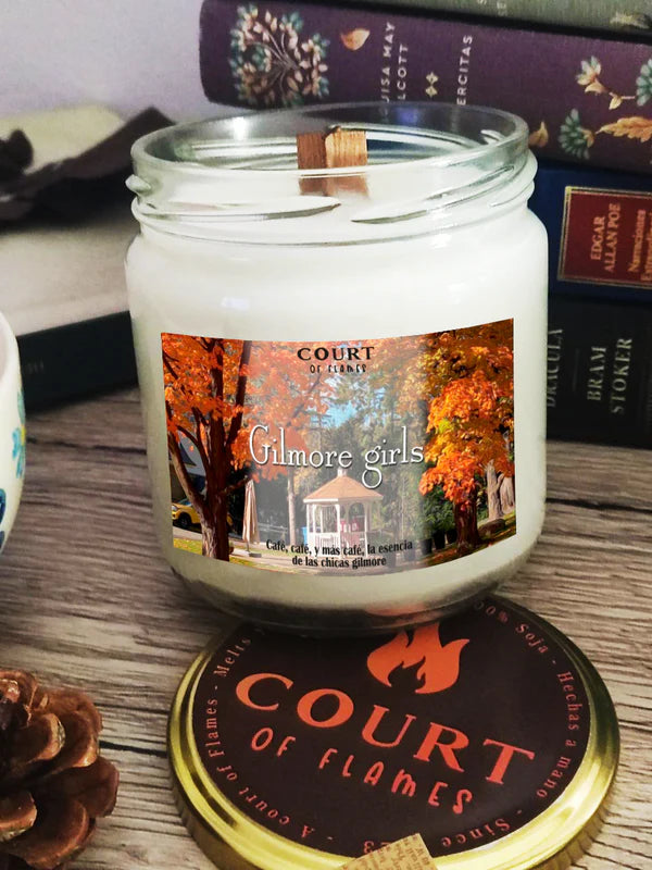 VELA 240G - LAS CHICAS GILMORE (COURT OF FLAMES)